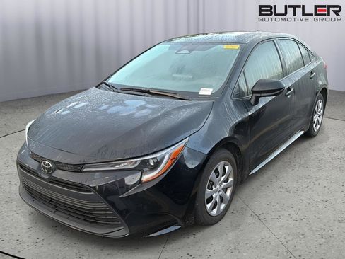 Certified 2023 Toyota Corolla LE FWD image 1