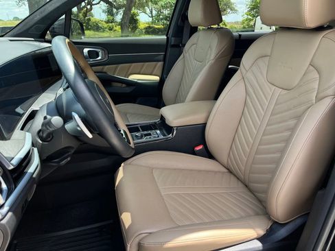Used 2025 Kia Sorento SX Prestige w/ Olive Brown Leather Package AWD/4WD image 15