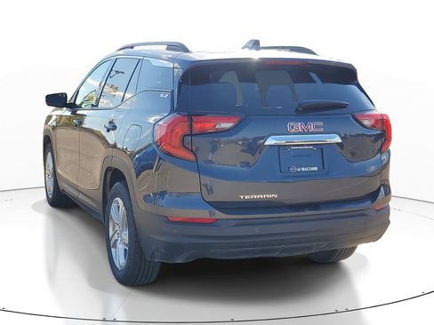 Used 2018 GMC Terrain SLE w/ Driver Convenience Package image 3
