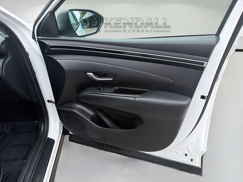 Used 2024 Hyundai Tucson SE FWD image 30