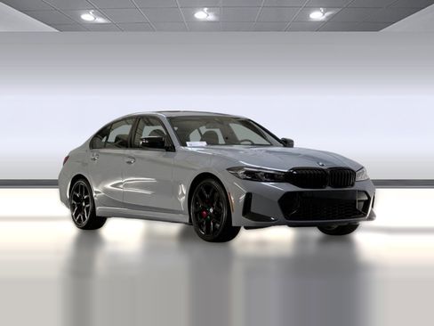 New 2026 BMW 330i Sedan w/ M Sport Package image 7