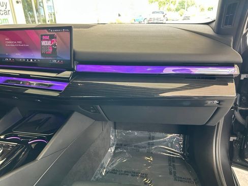 Used 2025 BMW i5 eDrive40i RWD image 26