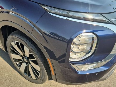 New 2026 Mitsubishi Outlander SE FWD image 9