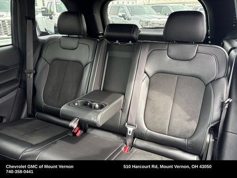 Used 2025 Jeep Grand Cherokee Altitude AWD/4WD image 25