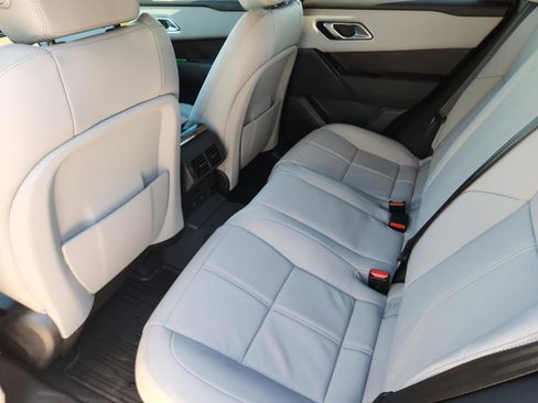 New 2026 Land Rover Range Rover Velar Dynamic SE AWD/4WD image 24