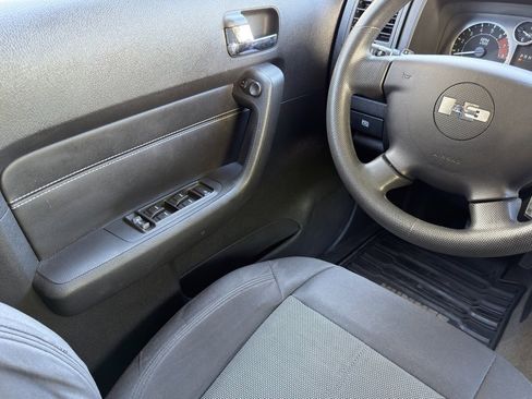 Used 2006 HUMMER H3 image 17