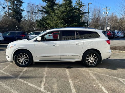 Used 2017 Buick Enclave Leather image 4