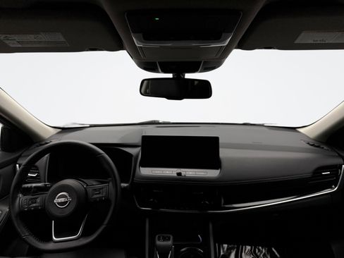 Used 2024 Nissan Rogue SL image 14