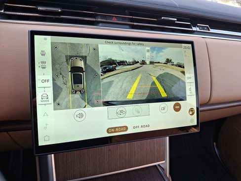 New 2026 Land Rover Range Rover SE image 9