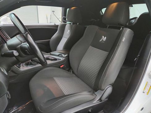 Used 2018 Dodge Challenger R/T Scat Pack RWD image 14