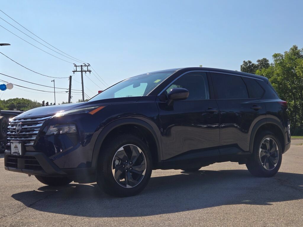 Used 2025 Nissan Rogue SV AWD/4WD image 4