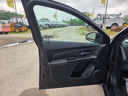 Used 2015 Chevrolet Cruze LT FWD image 14