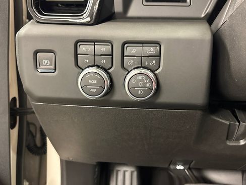 New 2026 GMC Sierra 2500 AT4 image 31