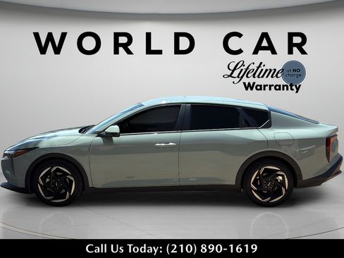 Used 2025 Kia K4 EX FWD image 11