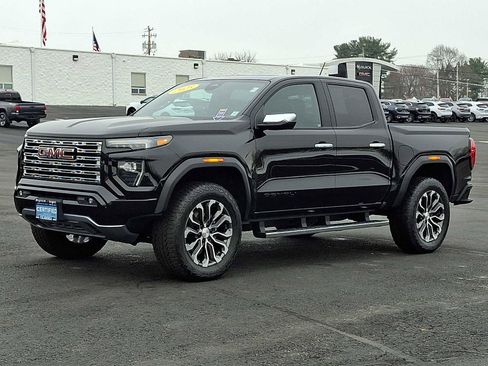 Certified 2025 GMC Canyon Denali image 3