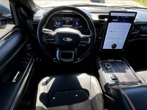 Used 2022 Ford Expedition Platinum AWD/4WD image 8