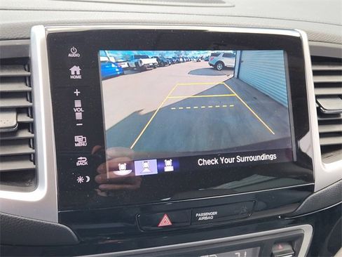 Certified 2018 Honda Pilot Touring image 27