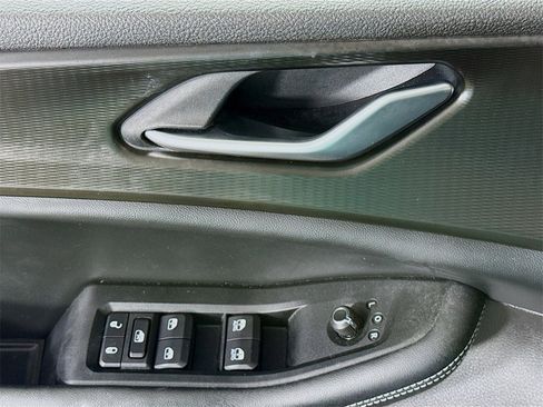 Used 2023 Jeep Grand Cherokee Altitude image 23