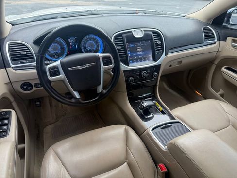 Used 2013 Chrysler 300 AWD w/ Driver Convenience Group image 10