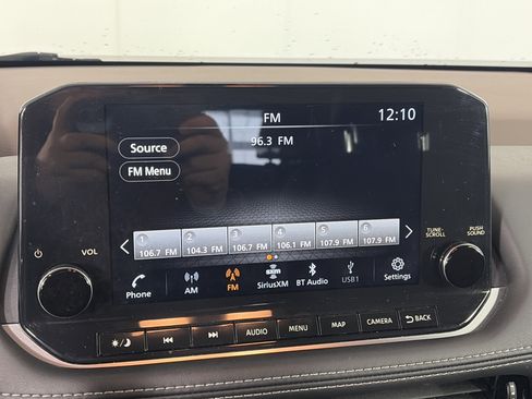 Certified 2023 Nissan Rogue SL w/ SL Premium Package image 20