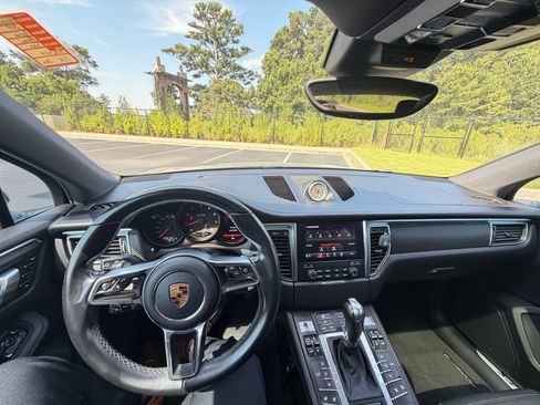 Used 2018 Porsche Macan GTS AWD/4WD image 9