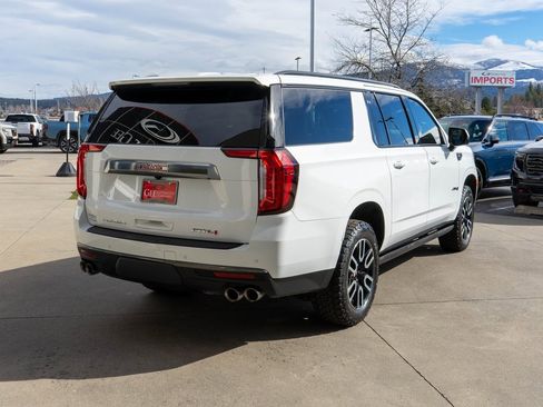 Used 2022 GMC Yukon XL AT4 w/ AT4 Premium Plus Package image 7