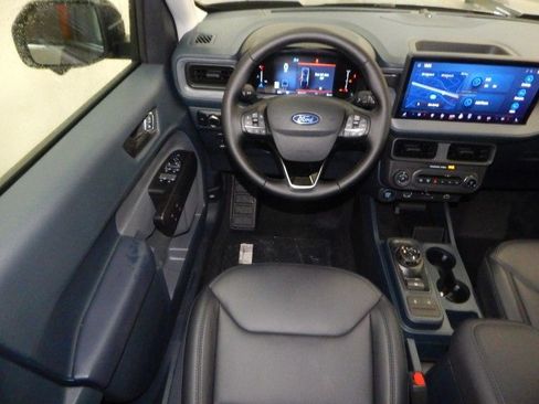 New 2025 Ford Maverick Lariat w/ Black Appearance Package image 12