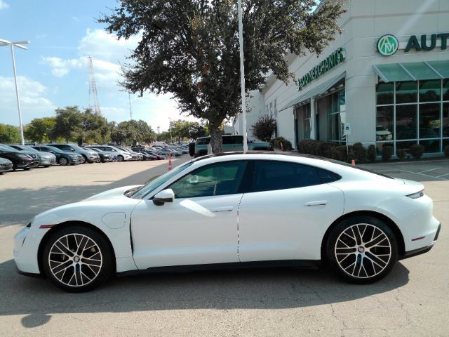 Used 2022 Porsche Taycan RWD image 10