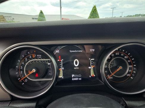 Used 2020 Jeep Gladiator Overland w/ LED Lighting Group AWD/4WD image 35
