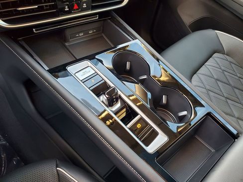 New 2026 Volkswagen Atlas SEL Premium R-Line image 10