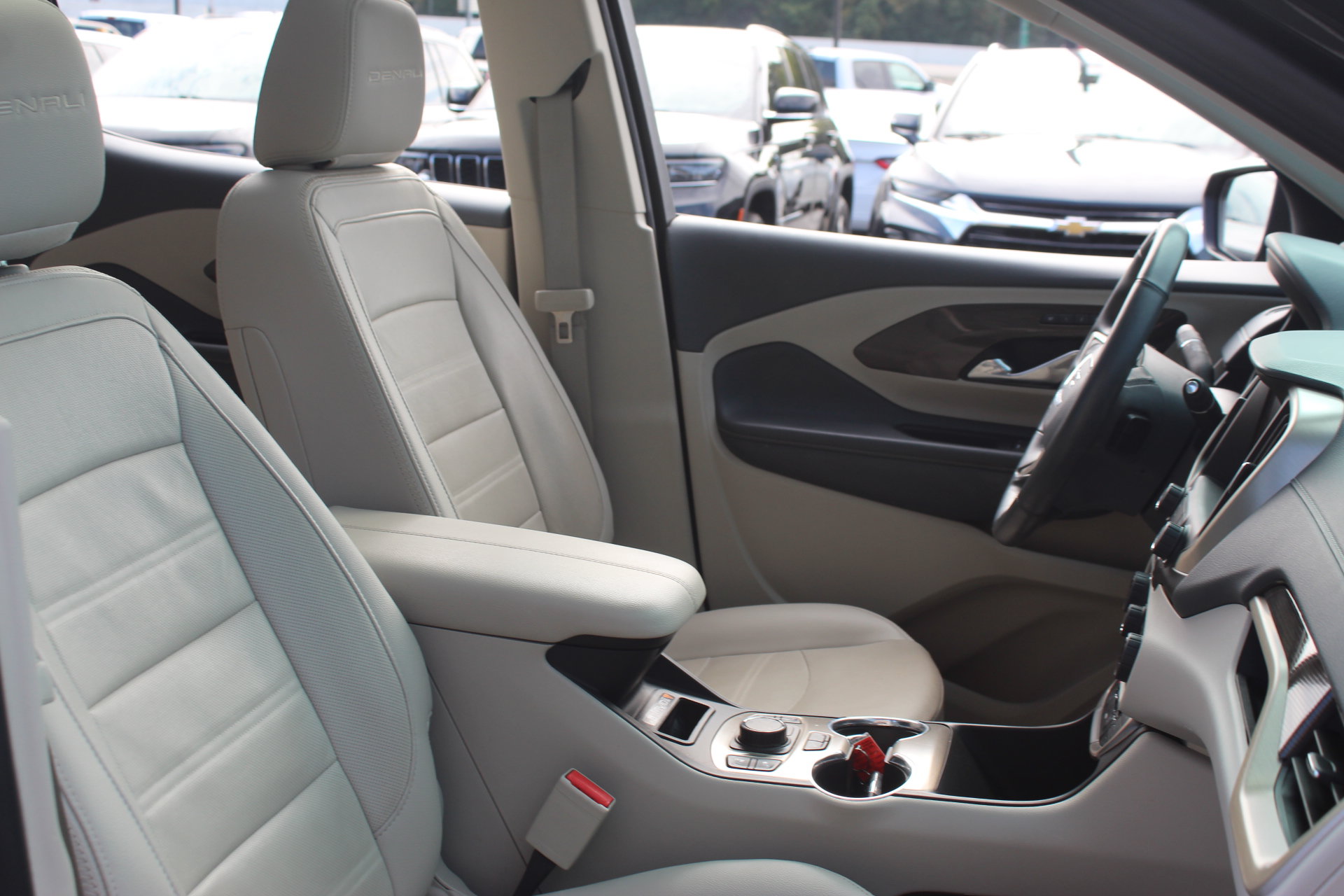 Used 2023 GMC Terrain Denali w/ Black Diamond Edition AWD/4WD image 37