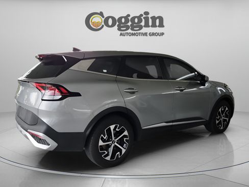 Used 2024 Kia Sportage EX FWD image 5
