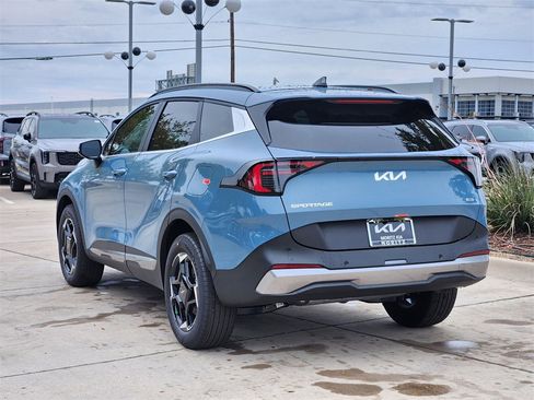 New 2026 Kia Sportage EX image 3
