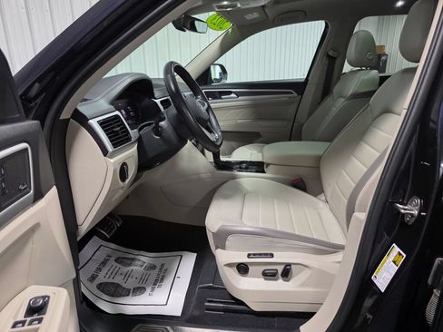Used 2023 Volkswagen Atlas SEL Premium AWD/4WD image 9