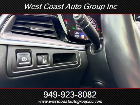 Used 2017 Cadillac XT5 Luxury w/ Driver Awareness Package image 19