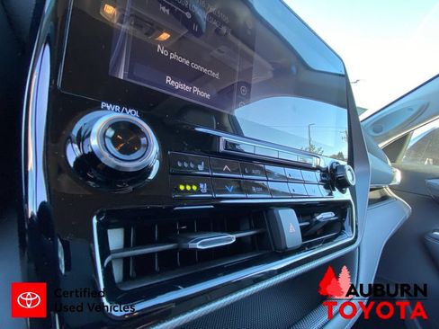 Certified 2020 Toyota Highlander Platinum AWD/4WD image 49