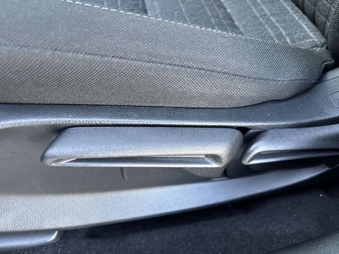Used 2024 Honda HR-V LX image 14