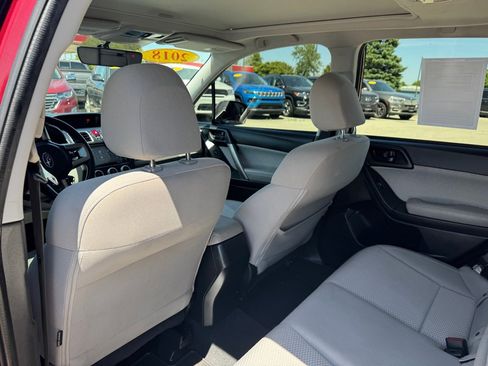 Used 2018 Subaru Forester 2.5i Premium w/ All-Weather Package AWD/4WD image 19