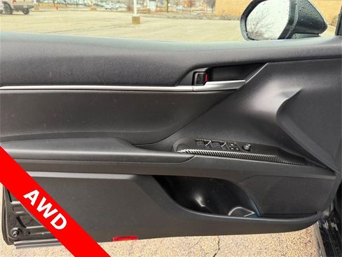Used 2024 Toyota Camry SE image 19