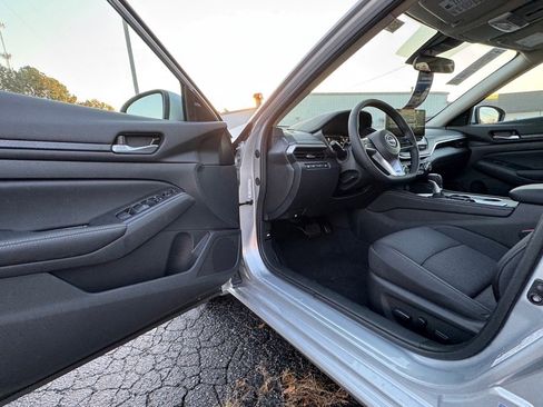 New 2025 Nissan Altima 2.5 SV w/ SV Premium Package image 13