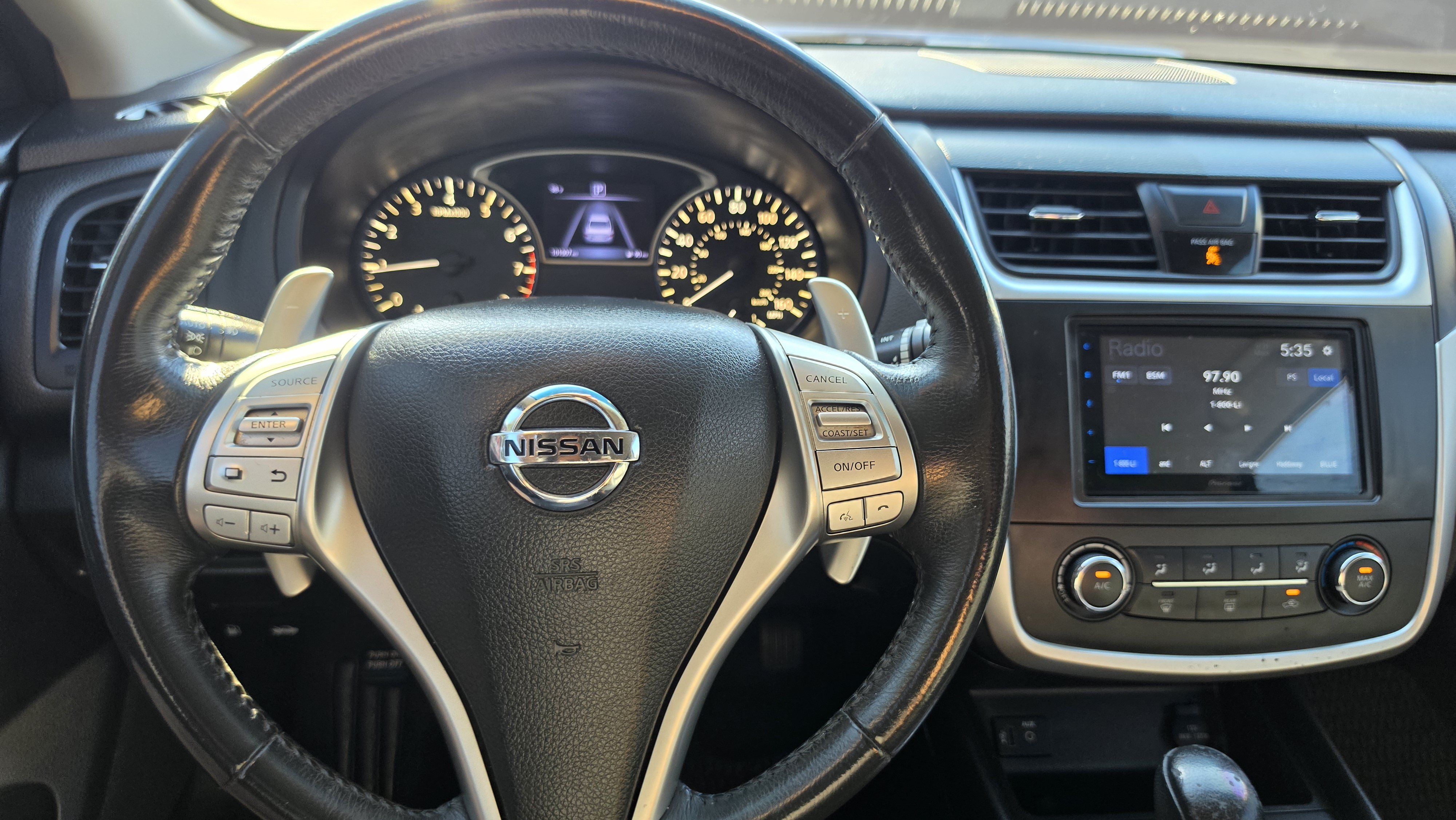 Used 2017 Nissan Altima 2.5 SR w/ LED Appearance Package FWD image 38