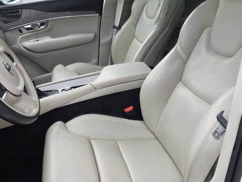 Used 2021 Volvo XC90 T6 Inscription w/ Protection Package Premier AWD/4WD image 6
