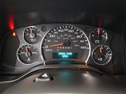 Used 2024 Chevrolet Express 2500 w/ Driver Convenience Package image 7
