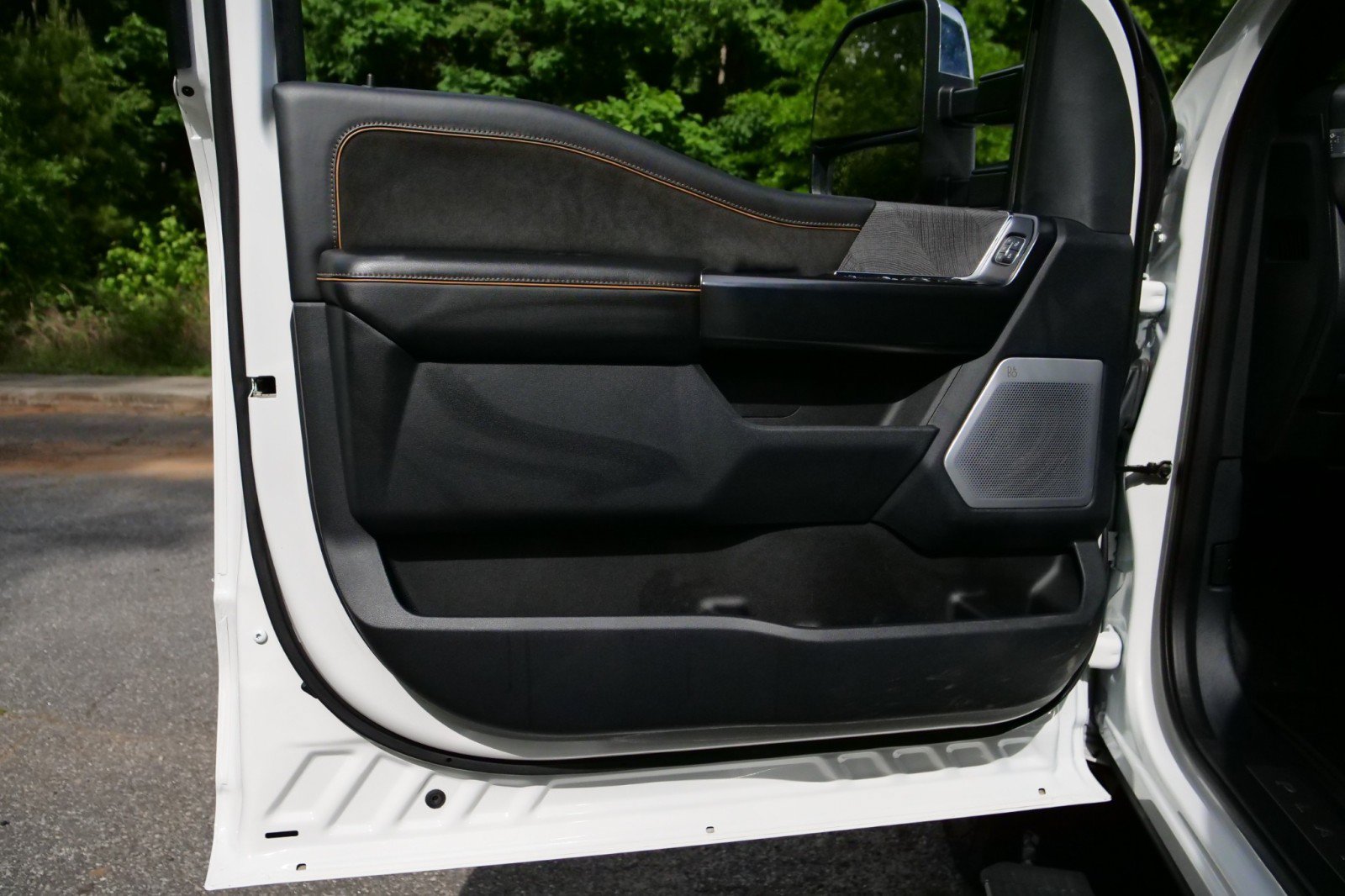 Used 2024 Ford F250 Platinum AWD/4WD image 28