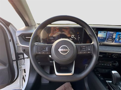 New 2026 Nissan Kicks SV image 11