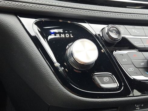 New 2026 Chrysler Pacifica Select image 27