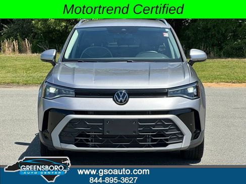 Used 2025 Volkswagen Taos SE FWD image 10
