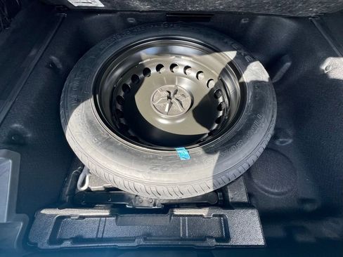 Certified 2024 Mercedes-Benz GLE 450 4MATIC image 37