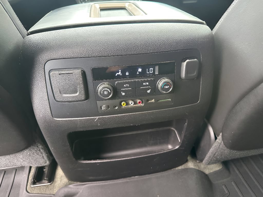 Used 2015 GMC Yukon Denali w/ Touring Package AWD/4WD image 13
