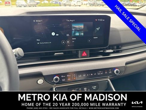 Used 2026 Kia Carnival EX FWD image 17